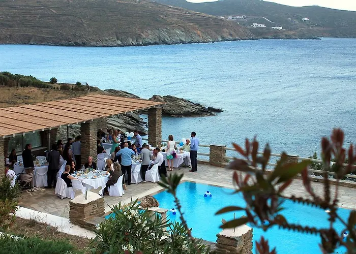 εν πλώ Ξενοδοχείο με διαμερίσματα Άγιος Ρομανός