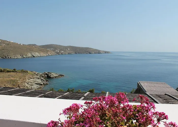 εν πλώ Ξενοδοχείο με διαμερίσματα 4*