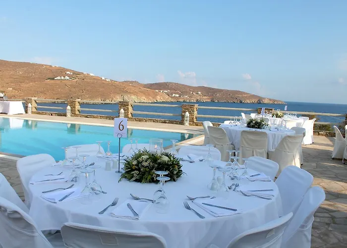 εν πλώ Ξενοδοχείο με διαμερίσματα 4*