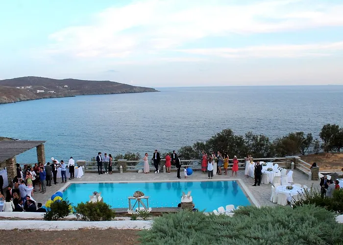 Ξενοδοχείο με διαμερίσματα εν πλώ 4*