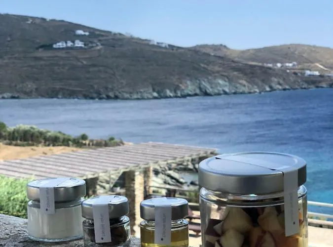 εν πλώ Ξενοδοχείο με διαμερίσματα Άγιος Ρομανός