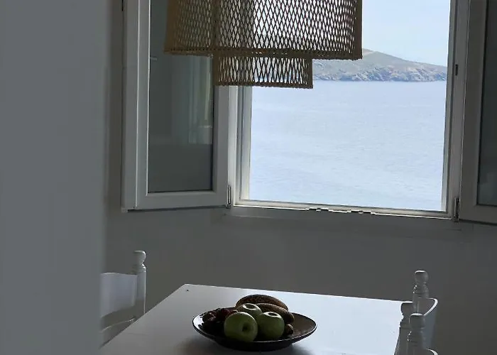 εν πλώ Ξενοδοχείο με διαμερίσματα Άγιος Ρομανός